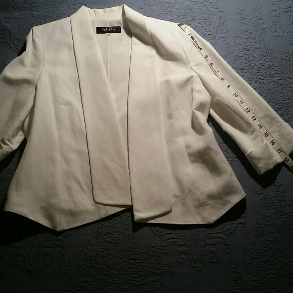 NWOT Classy lined linen jacket